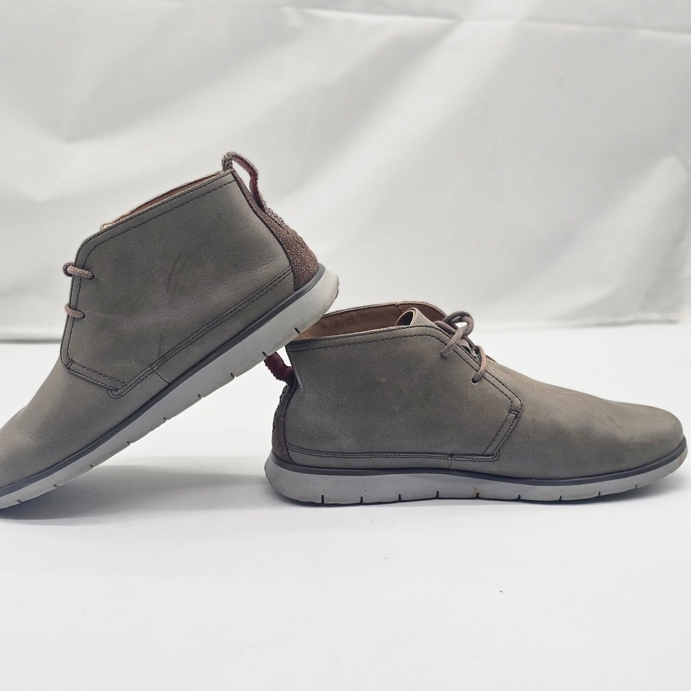 UGG Feli Hyperweave Chukka Boots Mens 9.5 Grey Waterproof Leather 1017277